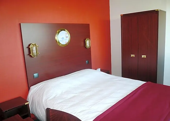 Hotel Les Gens De Mer Dunkerque By Popinns