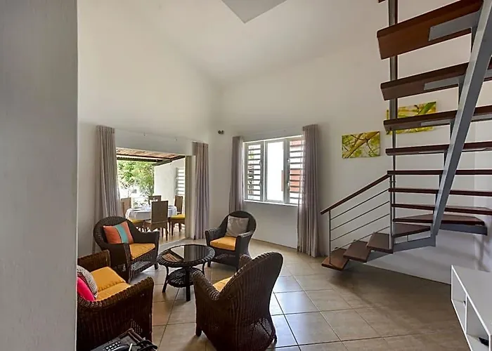 Quaint 3 Bdr Beach Bungalow In A Fishing Village