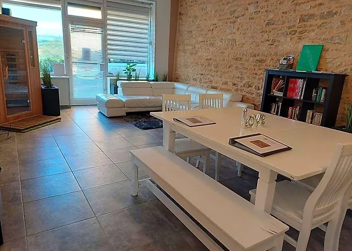 Appartement Jarnioux - Les Meubles Des Pierres Dorees