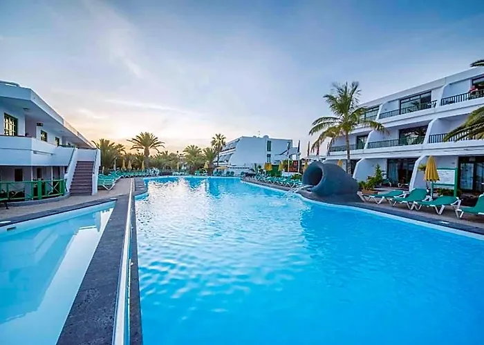Central Location In A Great Complex With 300Mbps Internet
