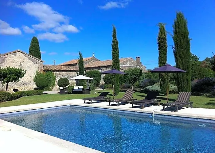Mas De La Rivoire B&B