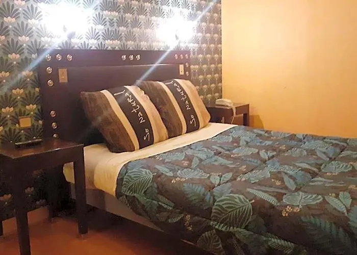 Hotel Le Saint-Louis Chateaudun