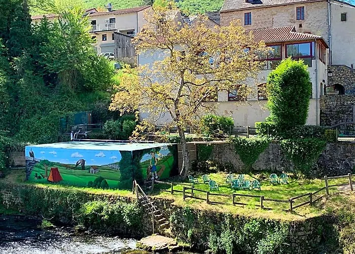 Camping Rcn Val De Cantobre