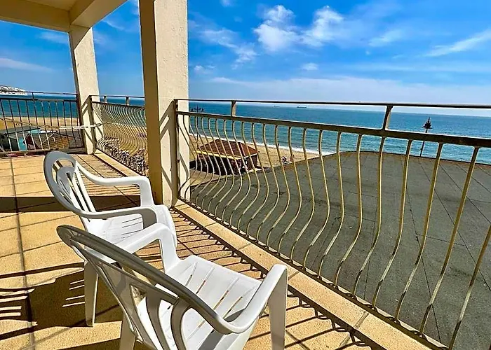 Sandringham Hotel - Seafront, Sandown, Isle Of Wight - Free Car Ferry Ticket For 3 Nts, 1-2 Nts From 109 Pounds