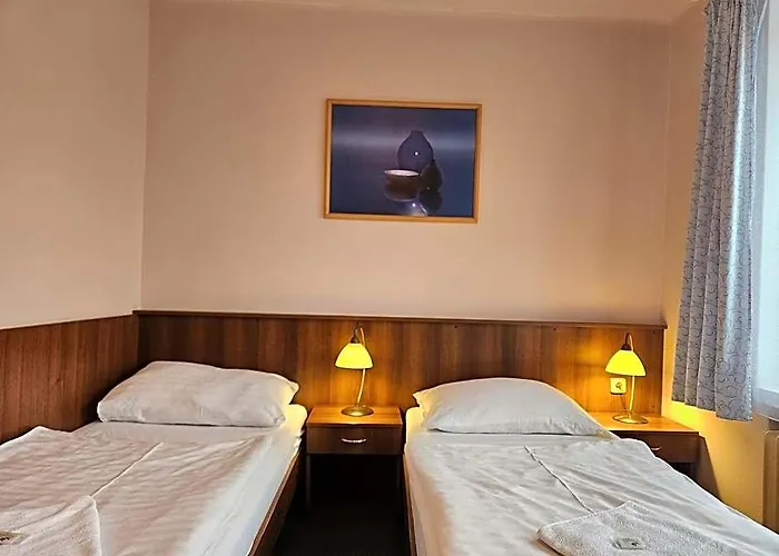 Hotel Trim