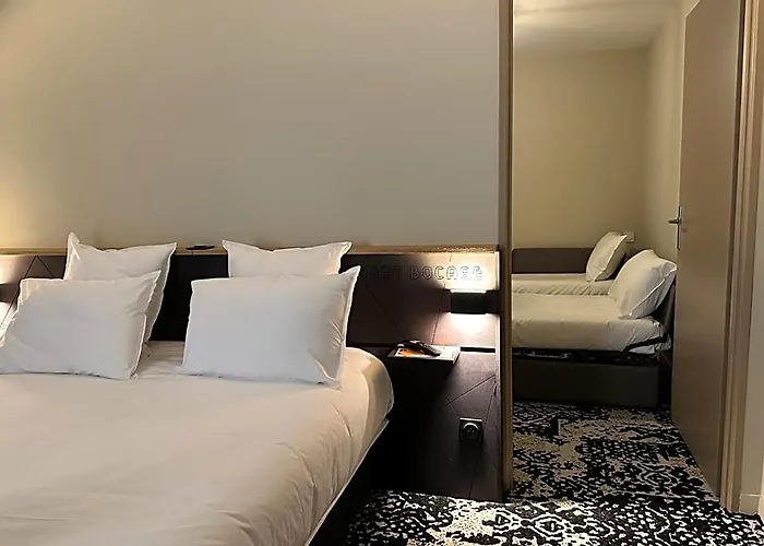 Logis Hotel & Restaurant Le Vert Bocage