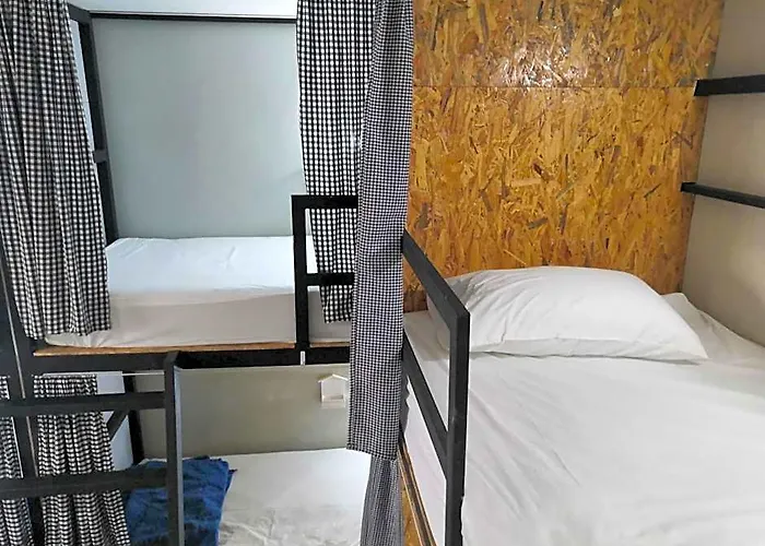 Backpack Hostel Kohyaoyai