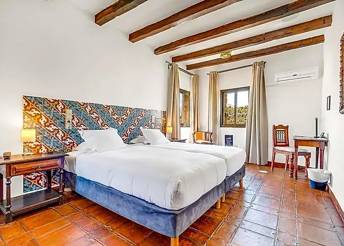 Hotel Castillo De Monda