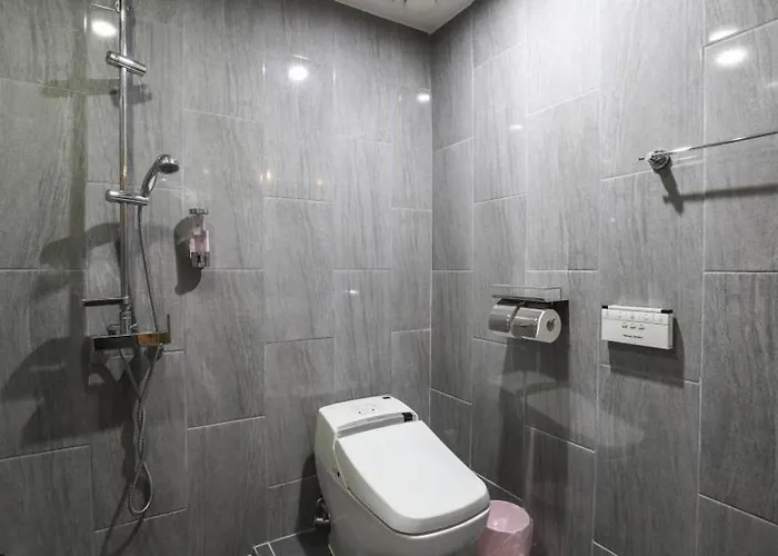 Hotel H2