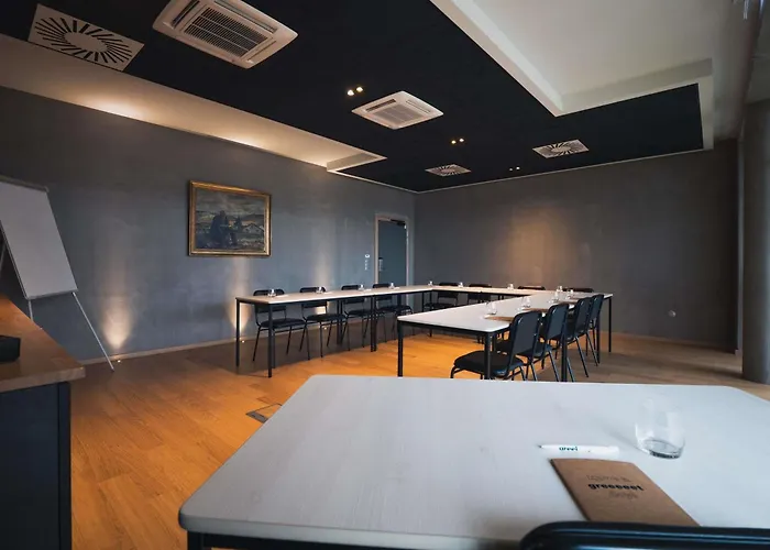 Greet Hotel Cernay Mulhouse