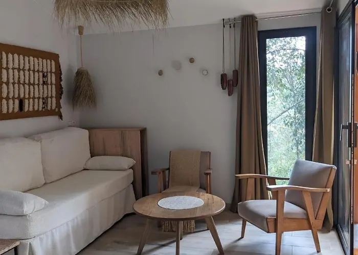 Relais De Mantadia