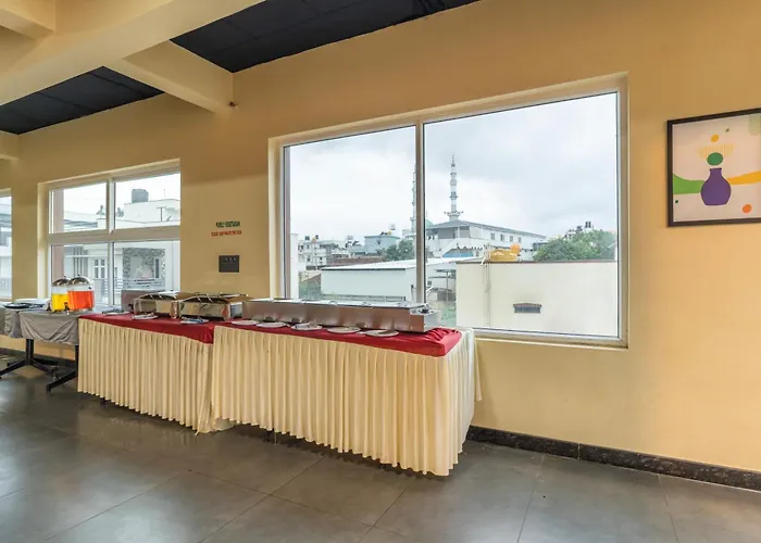 Treebo Jaguar Comforts, 3 Kms From Mahatma Gandhi Park