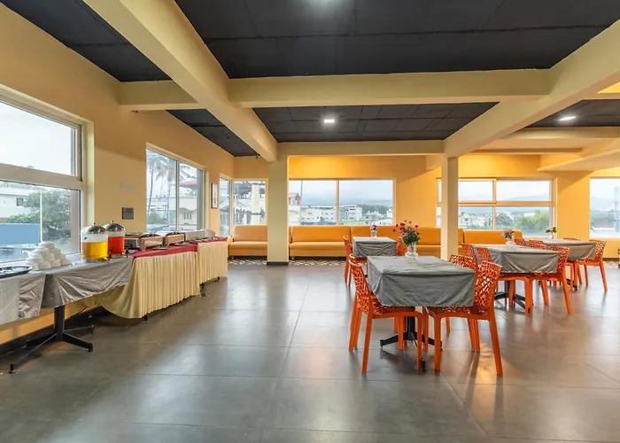 Treebo Jaguar Comforts, 3 Kms From Mahatma Gandhi Park