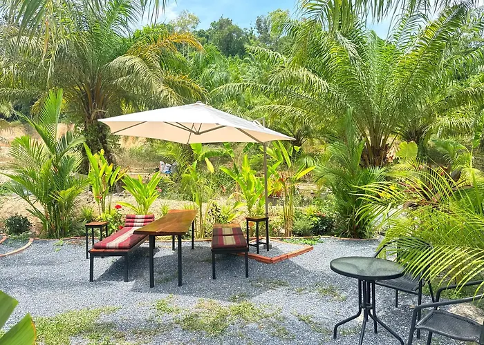 Tee Bungalow In The Jungle