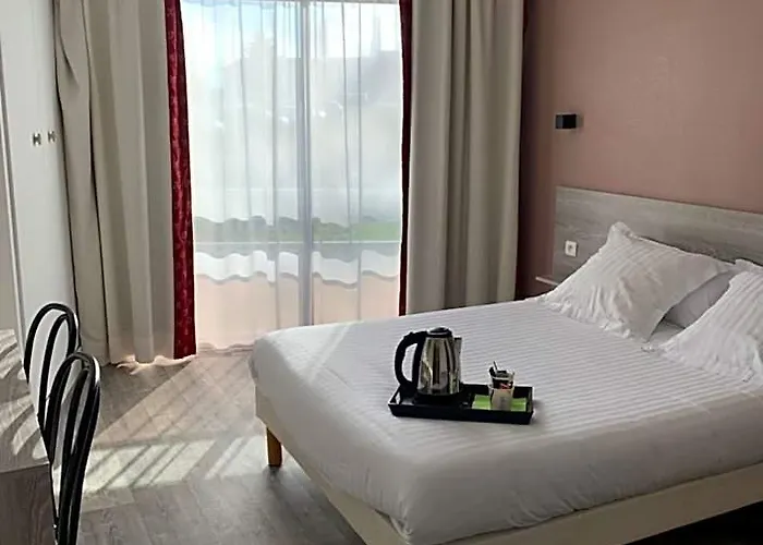 Hotel Au Relais Des Lilas