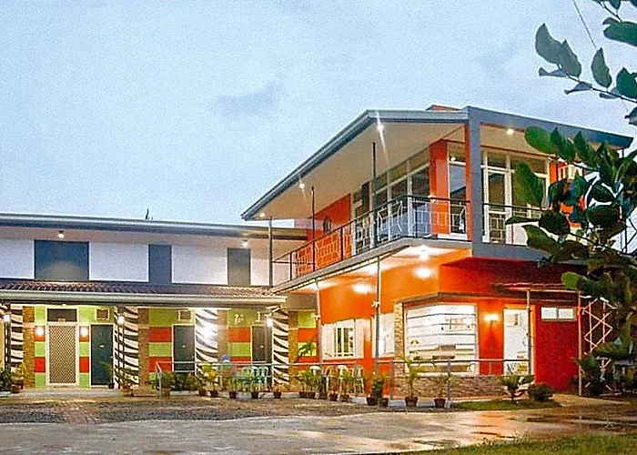 Reddoorz At Em Pensiontel Butuan City