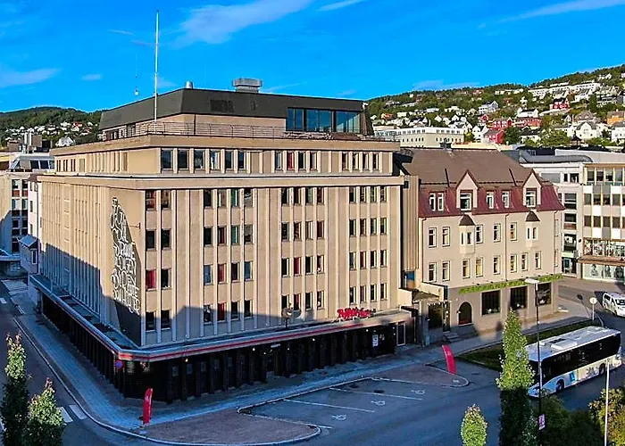F2 Hotel