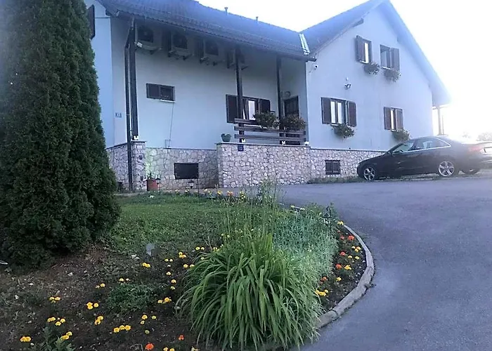 House Danica