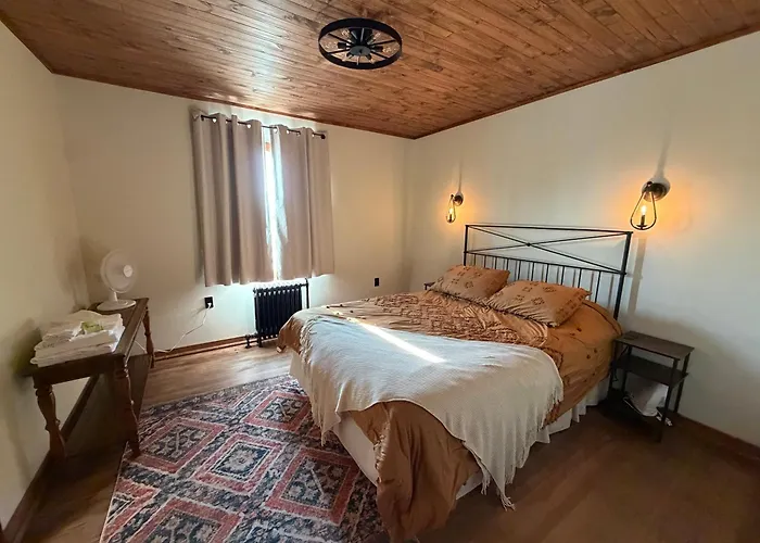 Twin Cities Hotel