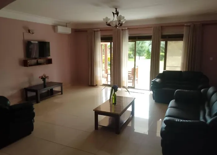 Kontiki Hotel Hoima
