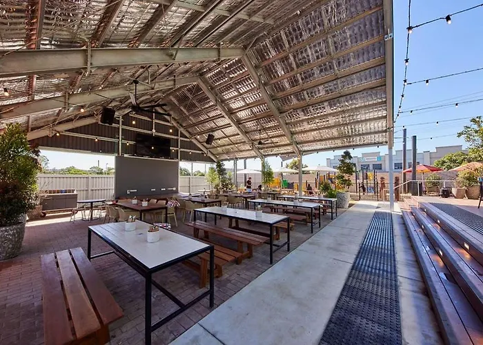Coomera Lodge Hotel