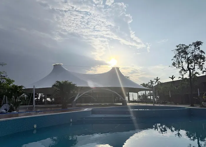 Hoa Binh Resort