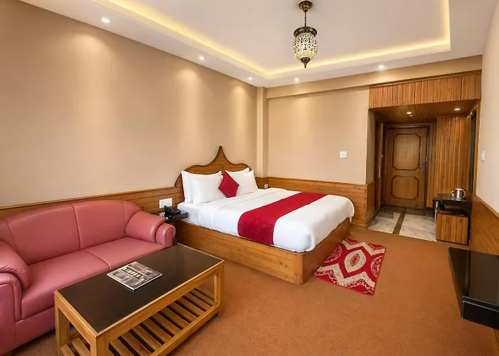 Hotel Hollywood Manali - Scenic River & Mountain View With Premium Rooms Near Mall Road