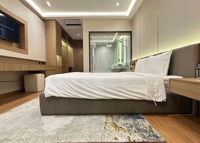The Villas Hotel