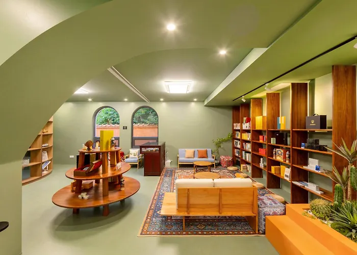 Nanxiang Shushan Hotel