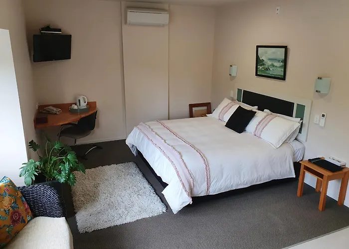 Headlands Hotel