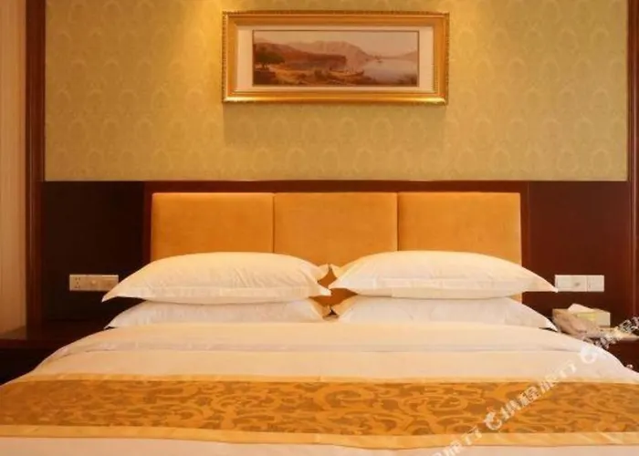 Vienna Hotel Dongguan Changping Avenue