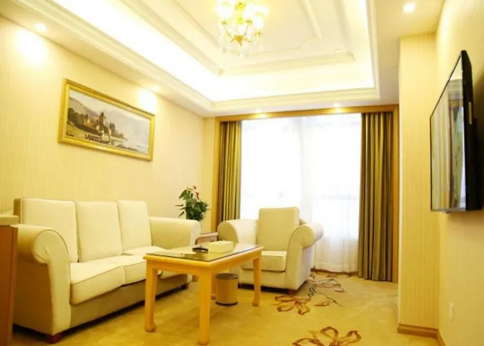 Vienna International Hotel Meizhou Spindle Bridge Branch