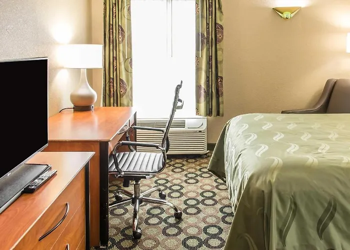 Quality Inn & Suites Columbus West - Hilliard