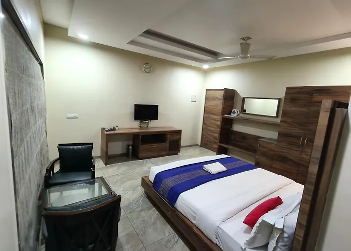 Hotel Surya Palace - Durg Railway Station