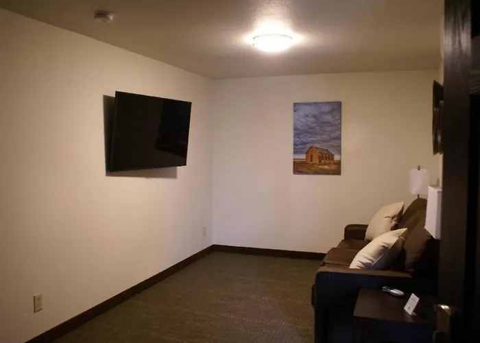 Boarders Inn & Suites By Cobblestone Hotels - Syracuse