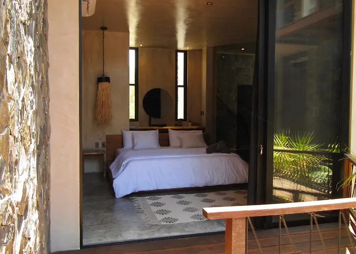 Hotel Amadeo