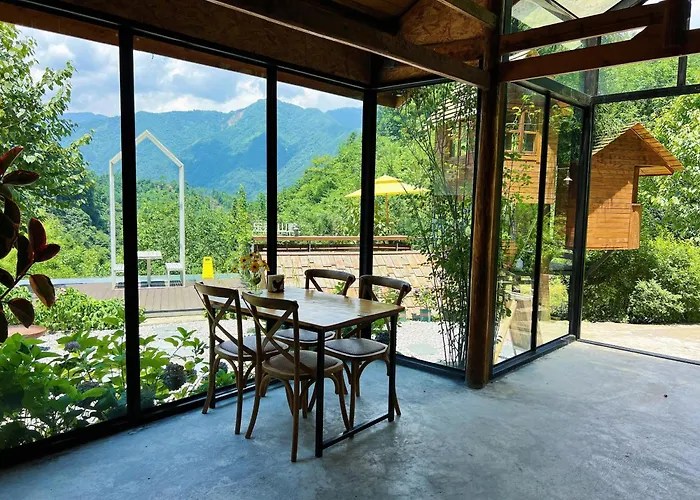 Dujiangyan Lucky Wild Mountain Forest Luxury Homestay