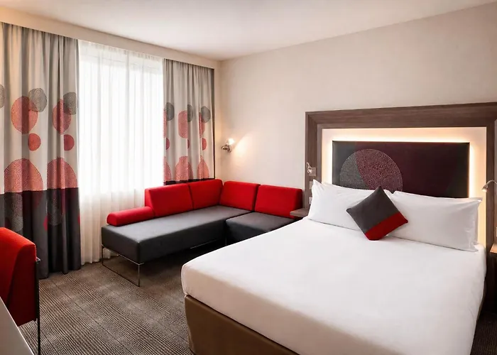 Rénéa Hotel
