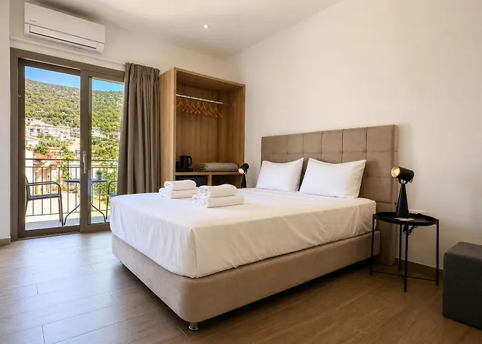 Dolphin Hotel
