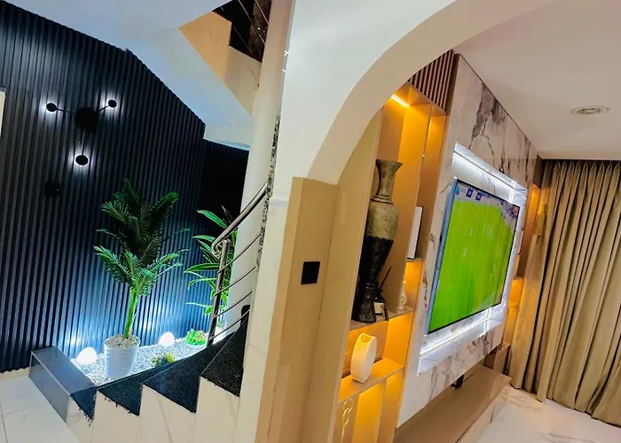 Armacruz Luxury Hotel And Apartment