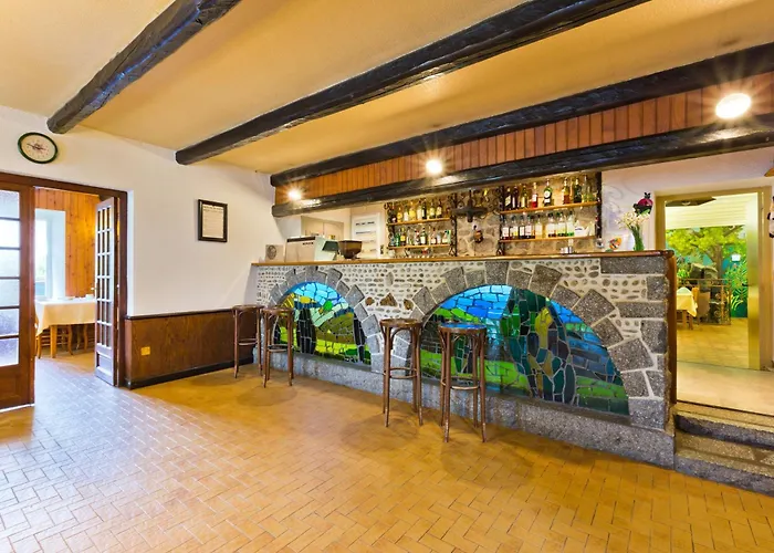 Hotel Restaurant Au Pont De Raffiny