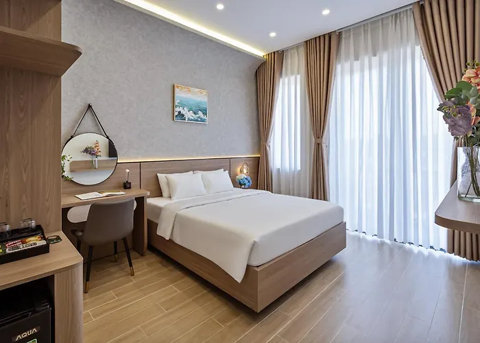 Luna Hotel