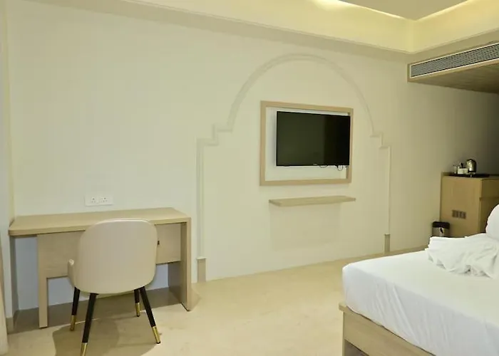 Hotel Simran Sarovar