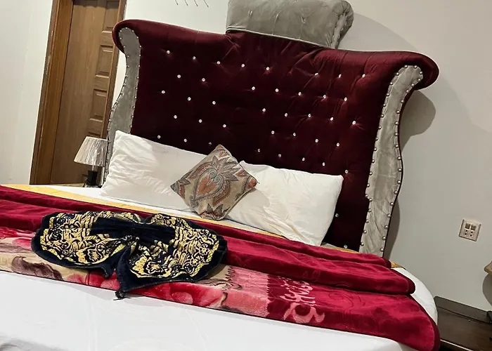 Pine View Hotel Tranna Balakot