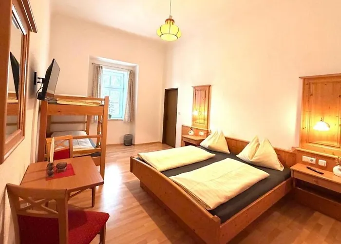 Hotel Und Restaurant Roemerstein