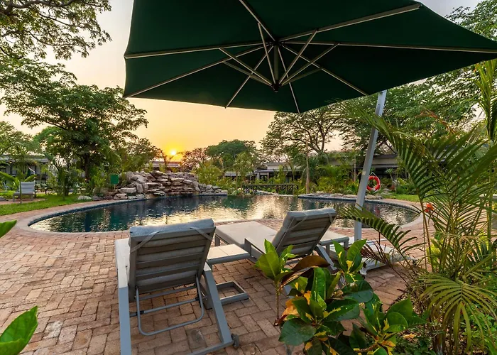 Waterfalls Lodge