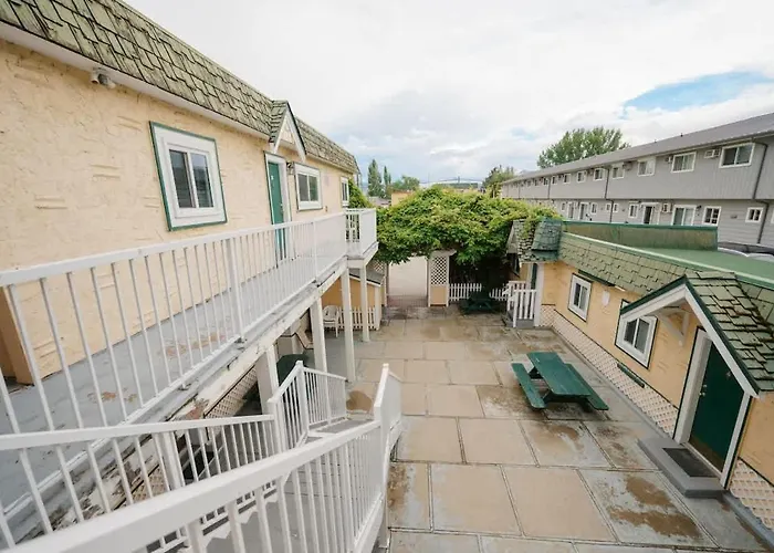 1 Bedroom Suite 6 At The Green Gables Resort