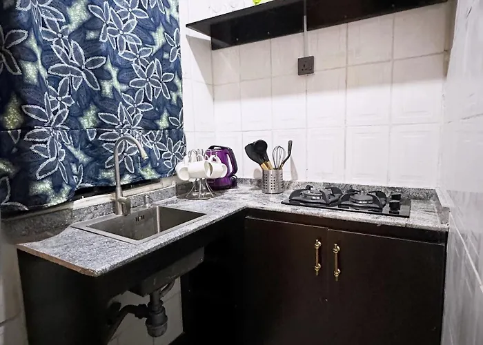 House IX Hotel And Service Apartment