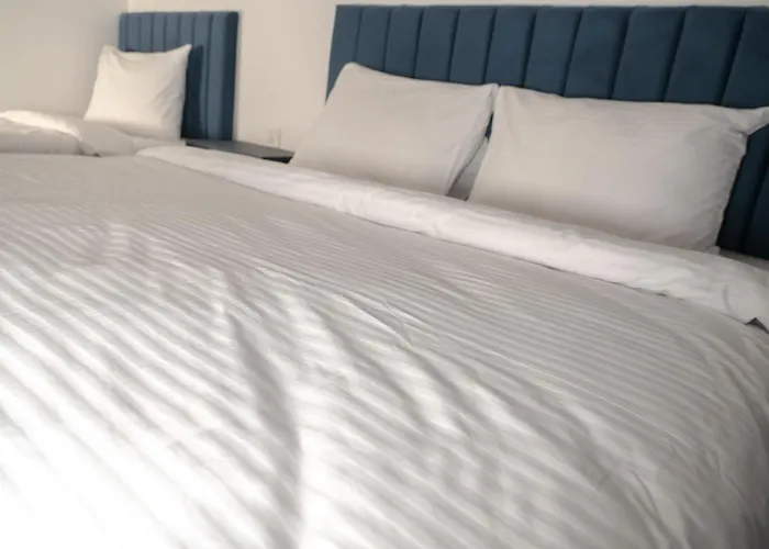24 Suites Hotel