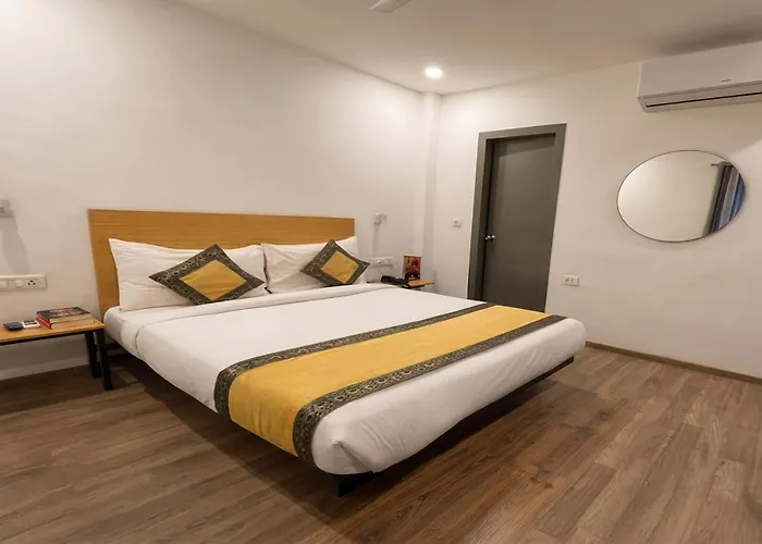 Hotel A P S Townhouse